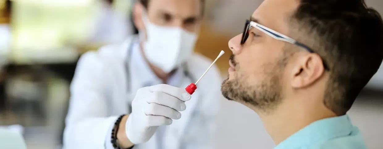 قواعد السفر إلى قطر المتعلقة بكوفيد 19 ومتطلبات اختبار PCR