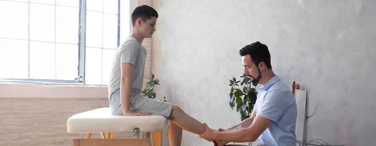 كيف يمكن للعلاج الطبيعي أن يساعد في إدارة إجهاد العضلات