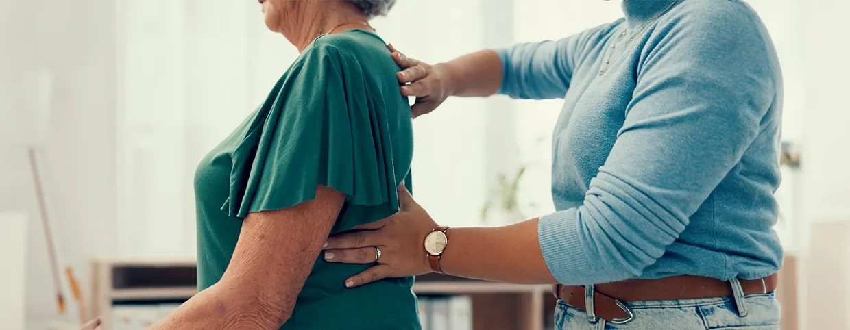 Chiropractor vs. Physiotherapist: Who is Suitable for You?
