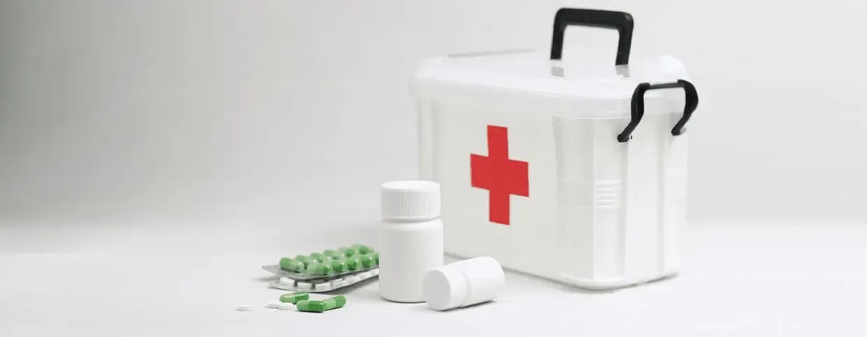 Essential Items to Keep in Your Home First Aid Kit