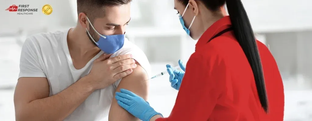 اللقاحات الإلزامية والموصى بها للعمرة 2025